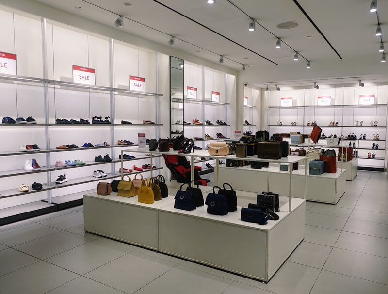 10 Outlet Stores In Singapore For Cheap, Branded Goods