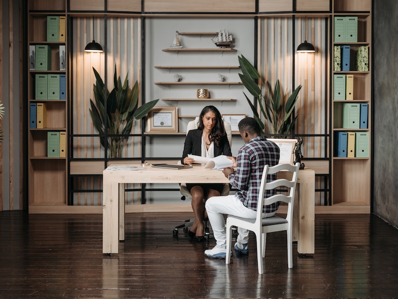 woman consulting client