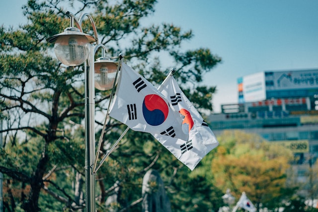 korean flag on pole