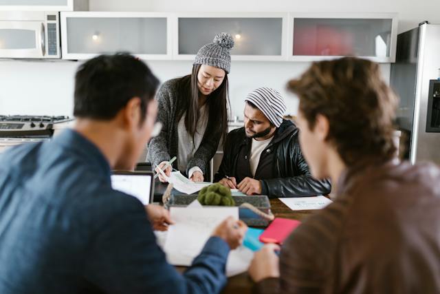 startup discussion meeting